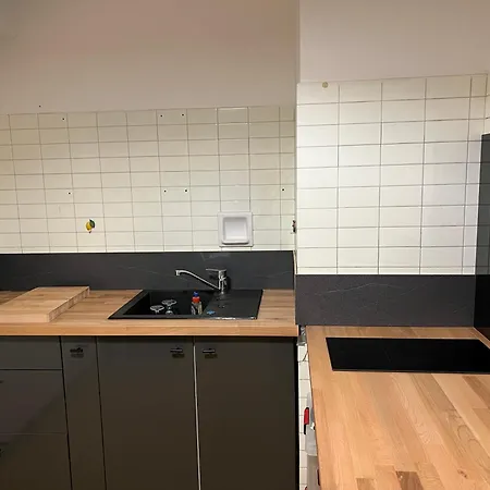 T2 Proche Et Casino Apartman *